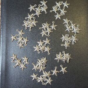 ⚠️Must Bundle⚠️ 62 Starfish Silver charms for jewelry making. NWOT
